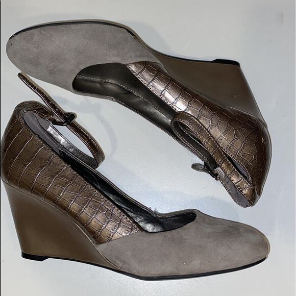 Bandolino Heels - Picture 4 of 9